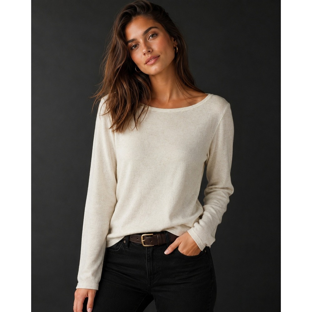 Chicos Cream Gold Shimmer Long Sleeve Scoop Neck Top Size 1 Large Knit Sparkle